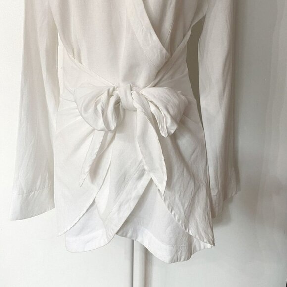 NWT RHYTHM LIVIN WHITE LONG SLEEVE TIE FRONT TUNIC - S - Picture 5 of 11